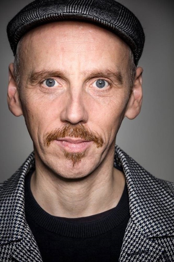 Next photo of Ewen Bremner