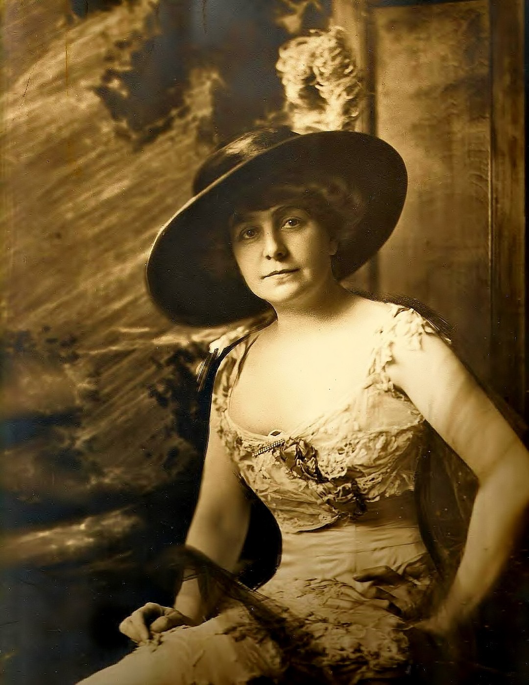 Cathrine Countiss; photograph by Strauss Peyton Photography Studio, Kansas City, 1913; courtesy of her estate
