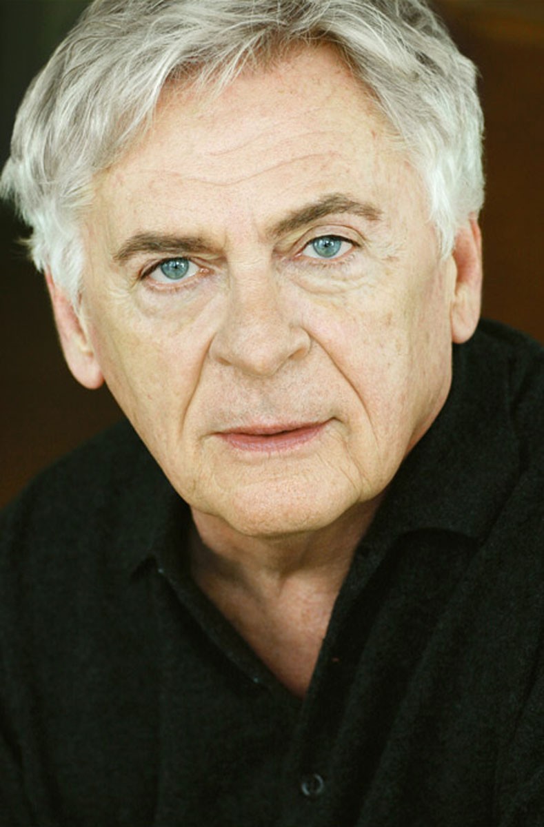 Daniel Davis – Broadway Cast & Staff | IBDB